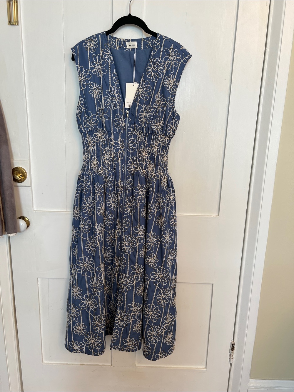 AUREUM Peri Zip Front Blue Midi Dress with Cream Floral Embroidery. New with tag